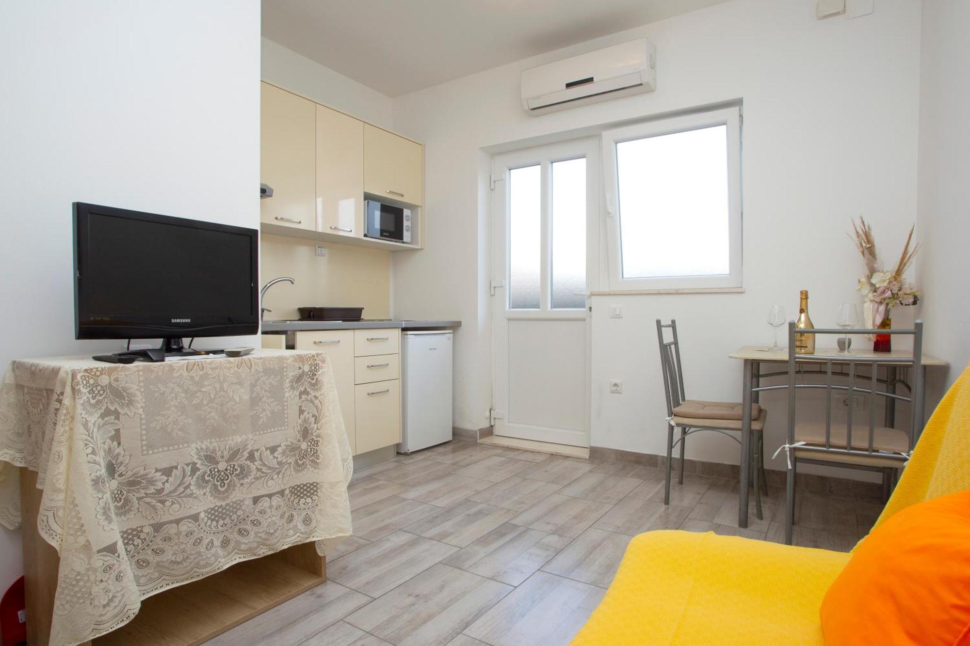 Apartment Adria Split Exterior photo